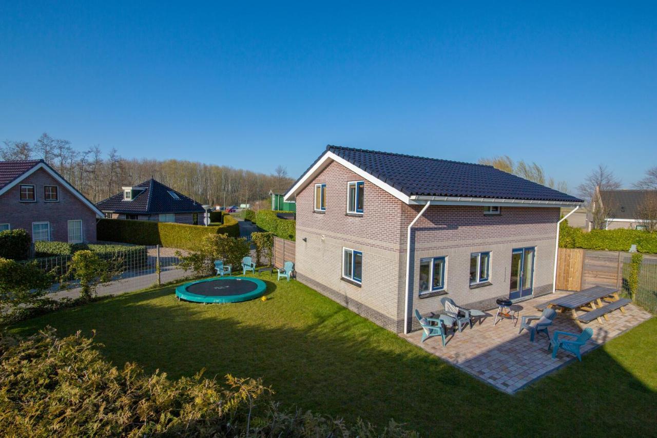 Luxus Familienvilla Mit Jacuzzi & Sauna Tzummarum Bagian luar foto