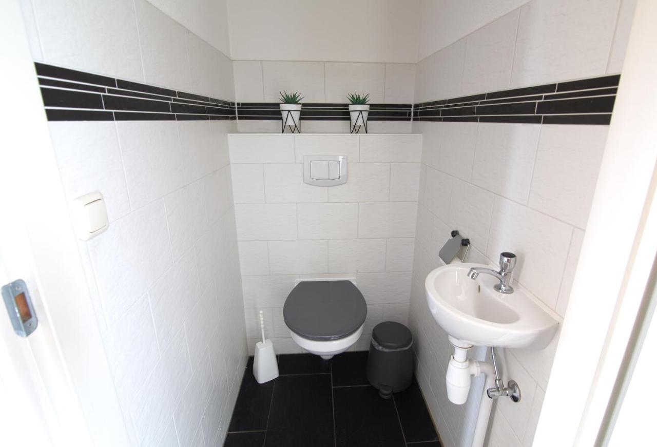 Luxus Familienvilla Mit Jacuzzi & Sauna Tzummarum Bagian luar foto